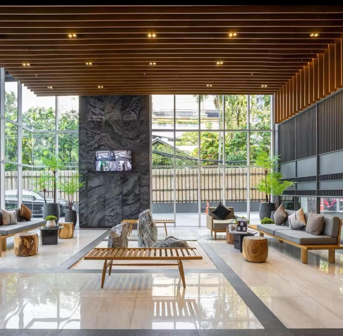 Apartment Zenith Ekkamai 1br King Size Sky View Bts Eakkamai